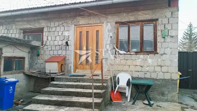 Haus 150 m², Oštarije - großzügiges Grundstück 8.685 m² - 12