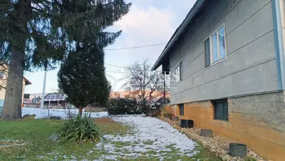 Haus 150 m², Oštarije - großzügiges Grundstück 8.685 m²