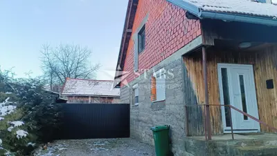 Haus 150 m², Oštarije - großzügiges Grundstück 8.685 m² - 3