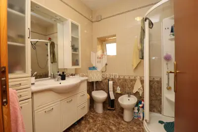 House 260 m², Kanfanar - authentic stone house - 7