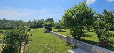 KRNICA - Prodaje se građevinsko zemljište 1070 m²