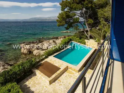 Haus, Brač, 192 m², 1 970 000 €