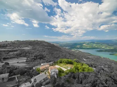 Projekt 3 800 m², Beram - Blick auf den See und Privatsphäre - 16