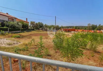 Građevinsko zemljište 341 m², Pula - projekt 4 stana - 8