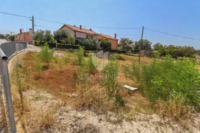 Građevinsko zemljište 341 m², Pula - projekt 4 stana - 7