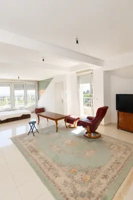 Stan 141 m², Zelengaj - dvoetažni, lođa i terasa