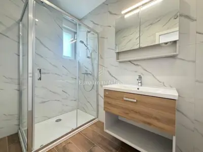 Stan 83 m², Novalja - dvije spavaće sobe i pogled na more - 11