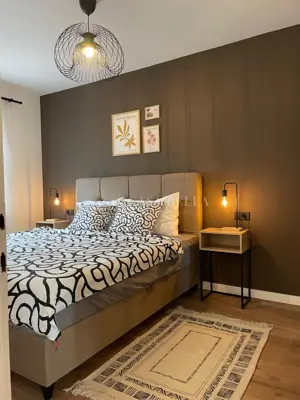Škurinje – prostran dvosoban stan 75 m², balkon i natkrivena terasa - 12