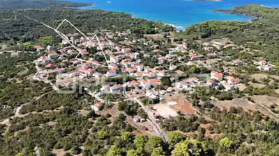 Baugrundstück 835 m², Molat, 600 m vom Meer - 2