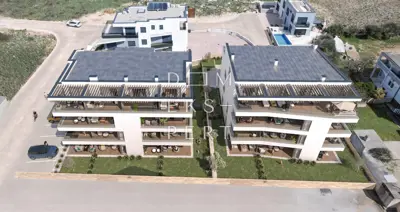 Povljana, Neubau - Maisonettewohnung in Meeresnähe, 72 m²