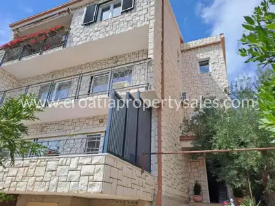 House 335 m², Omiš - near the sea and beaches