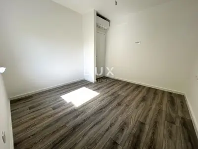 Stan 89,4 m², Vodice - dvije terase i uporabna dozvola - 11