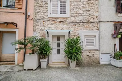 Stone house 60 m², Umag - 20 m from the sea and promenade - 2