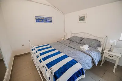 Stone house 60 m², Umag - 20 m from the sea and promenade - 18