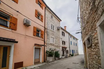 Stone house 60 m², Umag - 20 m from the sea and promenade - 4