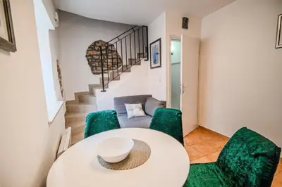 Stone house 60 m², Umag - 20 m from the sea and promenade - 3