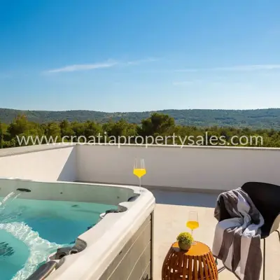 Villa 350 m², Dubrava near Šibenik, privacy and peace - 3
