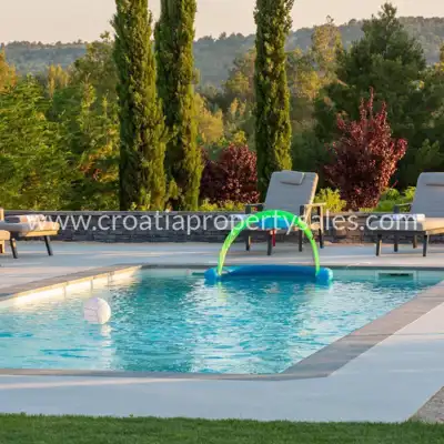 Villa 350 m², Dubrava near Šibenik, privacy and peace - 9