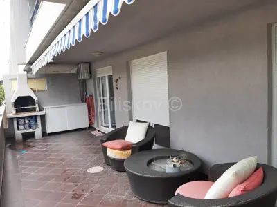 Stan 80 m², Žnjan, pogled na more i velika lođa - 10