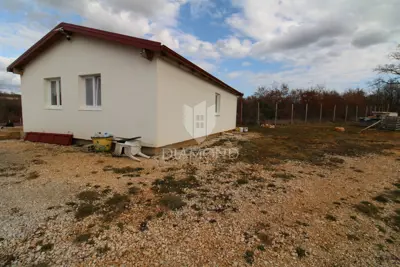 Kuća 10.350 m², Smoljanci - velika okućnica i intima