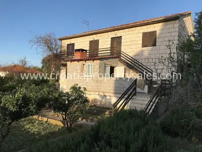 Kuća, Brač, 220 m², 530 000 € - 1