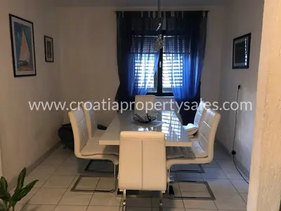 Kuća, Brač, 220 m², 530 000 € - 4