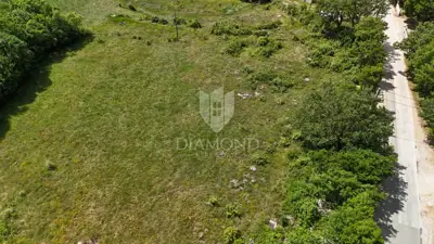 Building plot 1,003 m², Labin - 2 km from the center - 2