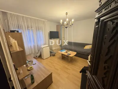 House 201 m², Donja Dubrava - for renovation and investment - 6