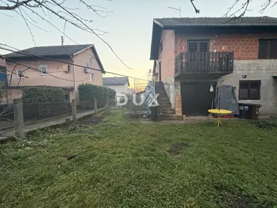 House 201 m², Donja Dubrava - for renovation and investment - 3