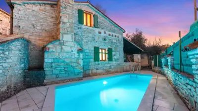 Haus 66 m², Svetvinčenat, Pool und Gartenanlage