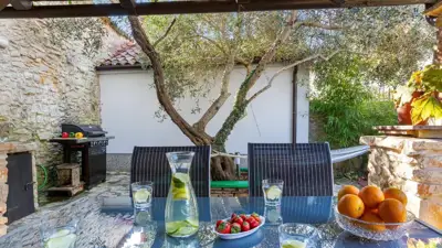 Haus 66 m², Svetvinčenat, Pool und Gartenanlage - 9