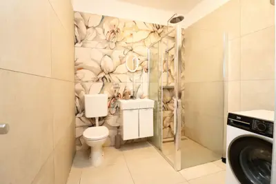 Apartment 127 m², Poreč - two apartments and yard 350 m² - 6