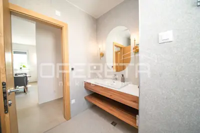 Gebäude 475 m², Vrsi - Pool und Sommerküche - 15
