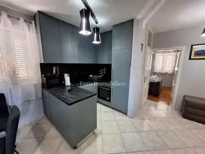 Apartman 100 m od mora i centra Malinske, dvije spavaće sobe - 8
