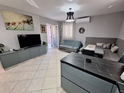 Apartman 100 m od mora i centra Malinske, dvije spavaće sobe - 7