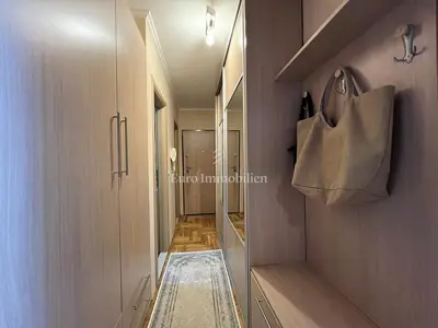 Stan 68 m², centar Makarske, pogled na more - 5