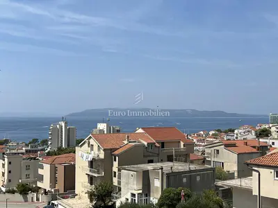 Stan 68 m², centar Makarske, pogled na more - 3