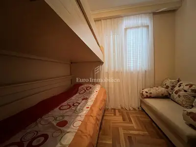 Stan 68 m², centar Makarske, pogled na more - 11