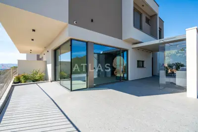 House for sale in Kostrena Sveta Lucija, 276,3 m²