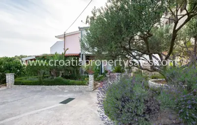 House, Otok Vis, 255 m², 900 000 € - 13