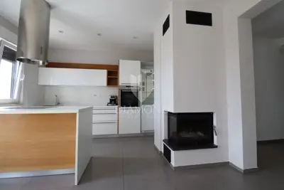 Haus zum Kauf in Centar, 250 m² - 10