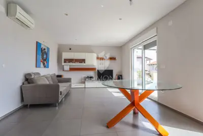 Haus zum Kauf in Centar, 250 m² - 8