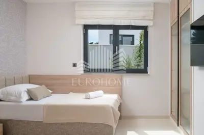 Split, Podstrana, urbane Villa mit Pool, Meerblick - 5