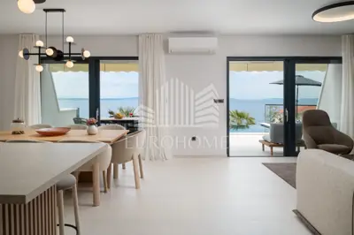 Split, Podstrana, urbane Villa mit Pool, Meerblick - 3