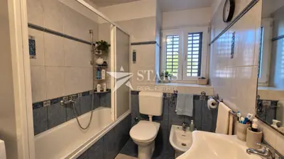 Stan 85 m², Kraljevica - prvi red do mora - 9