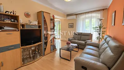 Wohnung 85 m², Kraljevica - erste Reihe zum Meer