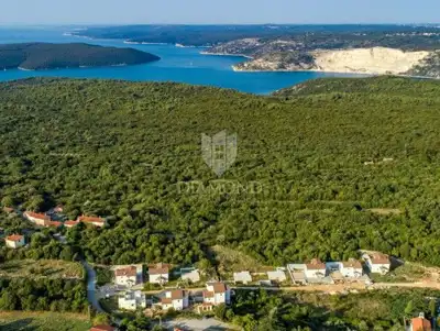 Building plot 527 m², Labin - sea view