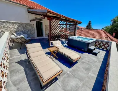 Apartment 68 m², Kolovare - 100 m from the sea and beach