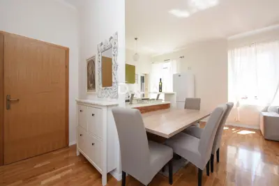 Apartment 68 m², Kolovare - 100 m from the sea and beach - 10
