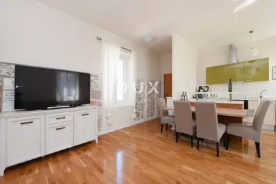 Apartment 68 m², Kolovare - 100 m from the sea and beach - 12